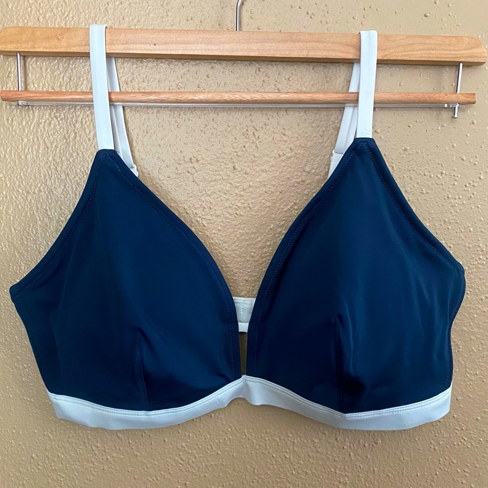 Lively Bathing Suit Top wireless size 2